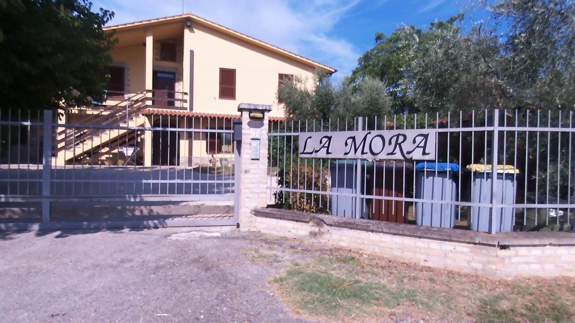 Agriturismo La Mora อัสซิซี ภายนอก รูปภาพ