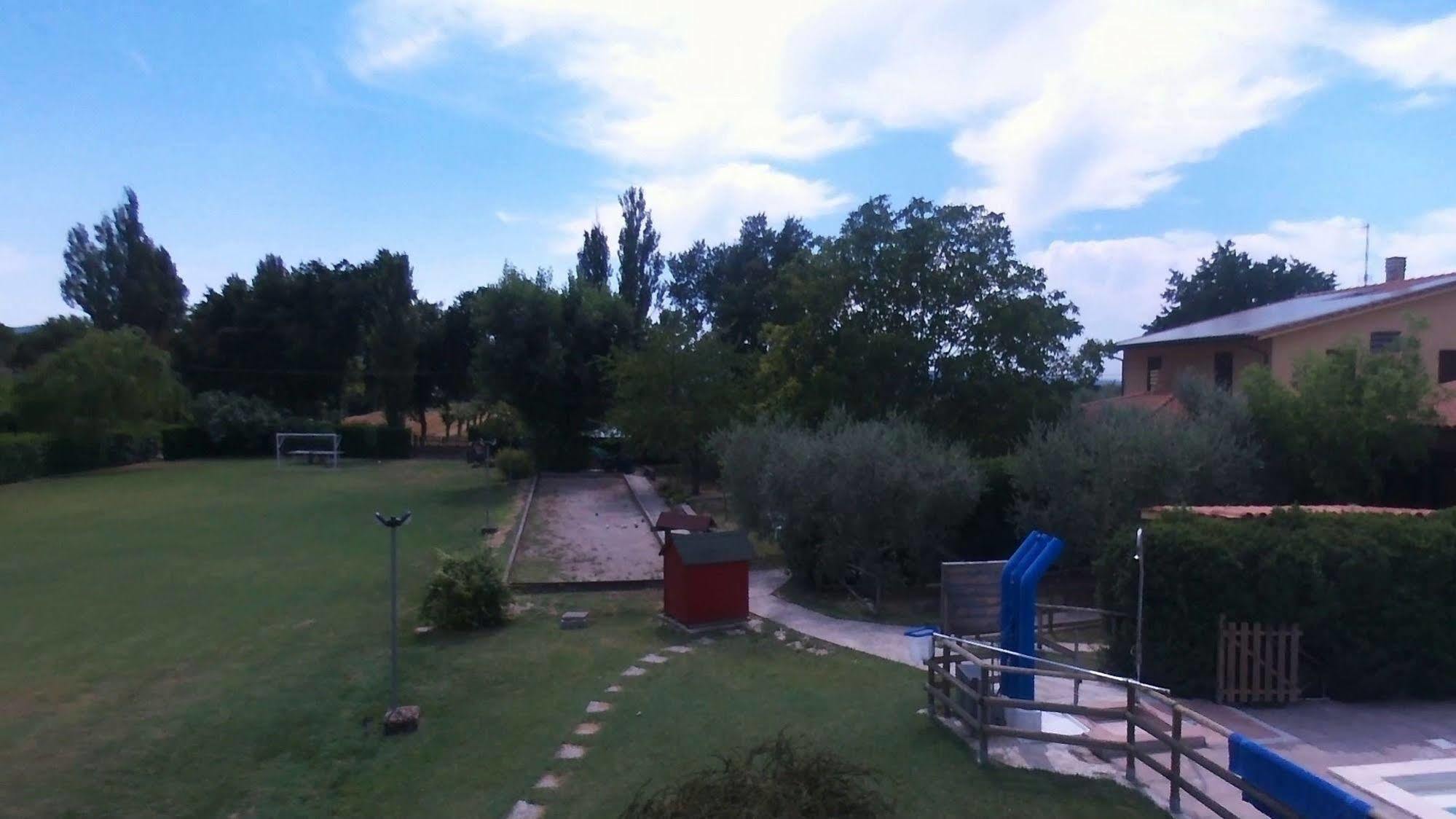 Agriturismo La Mora อัสซิซี ภายนอก รูปภาพ