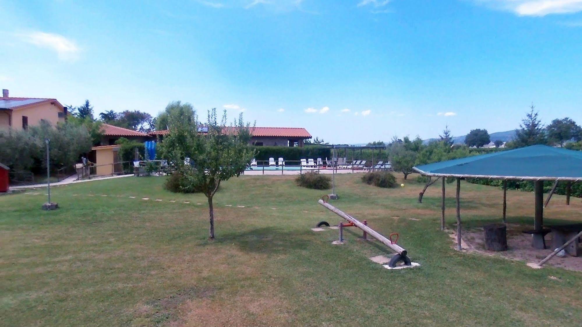 Agriturismo La Mora อัสซิซี ภายนอก รูปภาพ